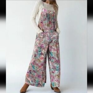 NATURAL LIFE Colorful Floral Jumpsuit/ ROMPER